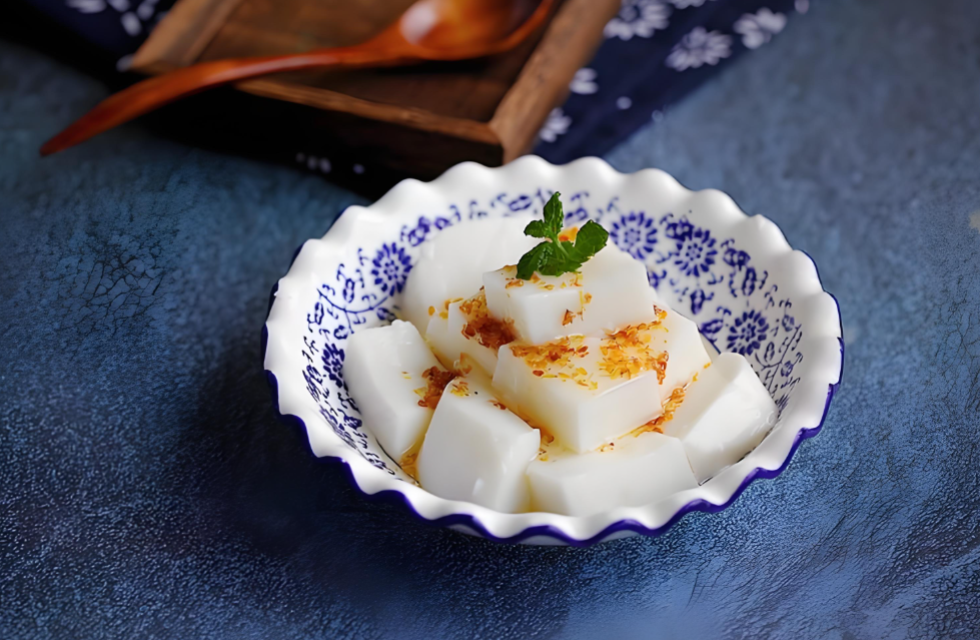 A Bowl of Almond Tofu: From Imperial Dessert to Street Snack, Elegance and Simplicity on the Tongue
